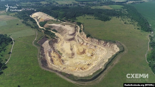 LLC “GLUKHOVO QUARTZITES QUARRY”